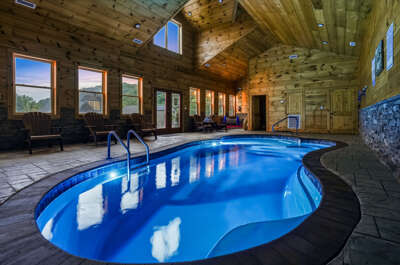Walden's Creek Lodge & Pool