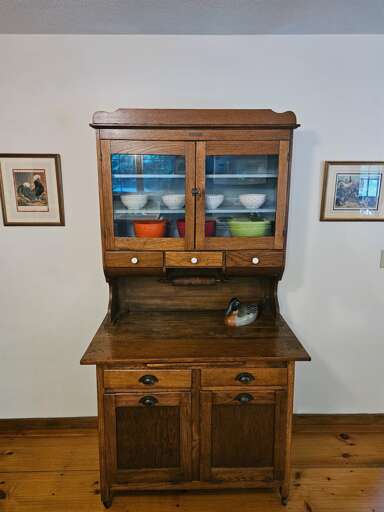 Gorgeous kitchen storage