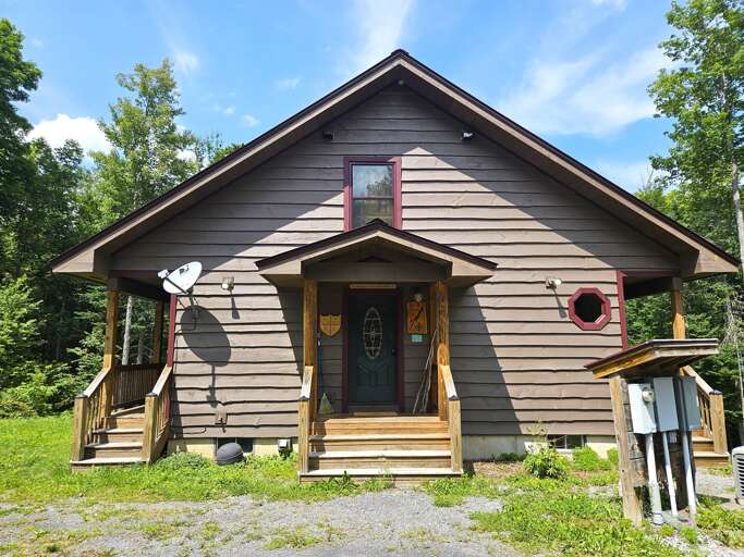 Cabin With Side Decks