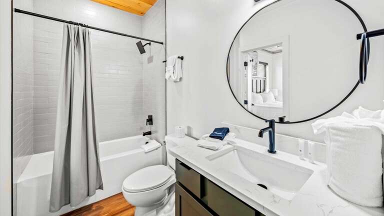 2 King Bedrooms on entry level each with bathroom