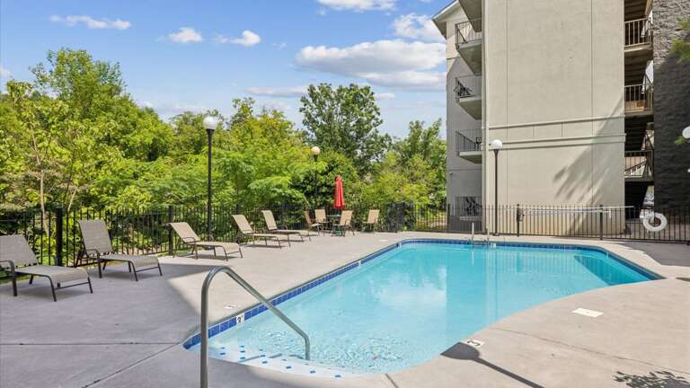 Outdoor Seasonal Resort Pool 
Outdoor Seasonal Resort Hot Tub