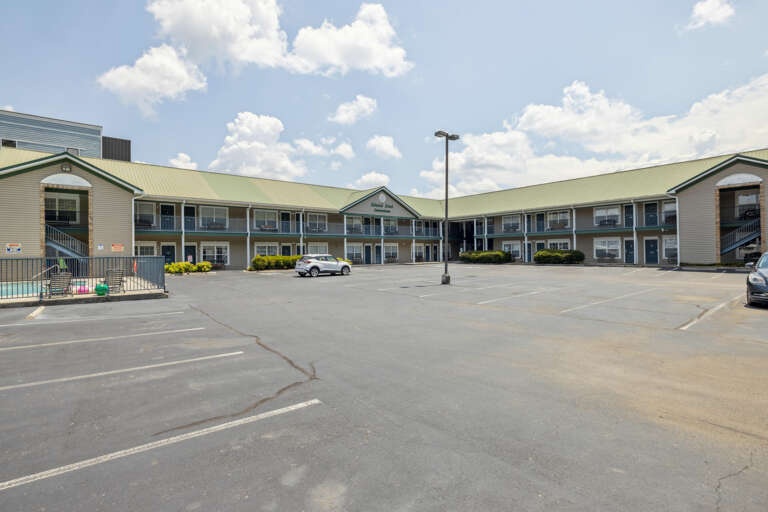 One bedroom condo located in Pigeon Forge, one block from The Island