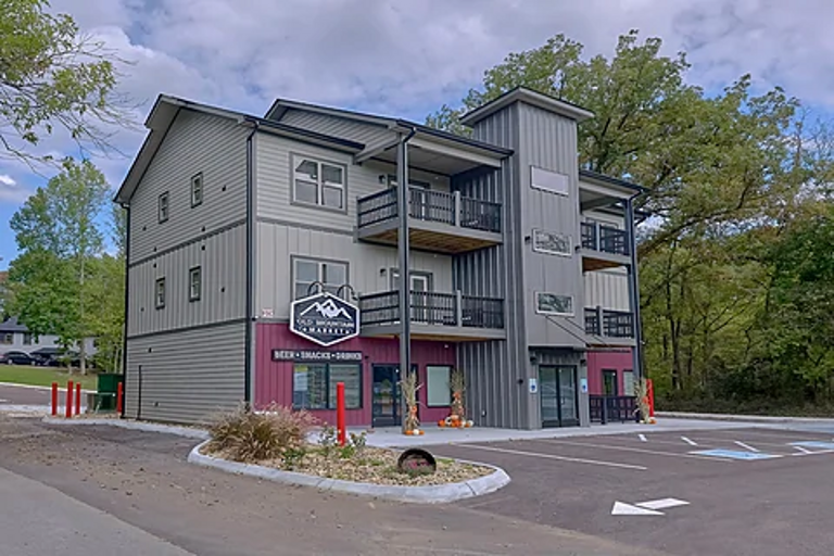 Condo located in Sevierville, just minutes from many attractions Condo located in Sevierville, just minutes from many attractions