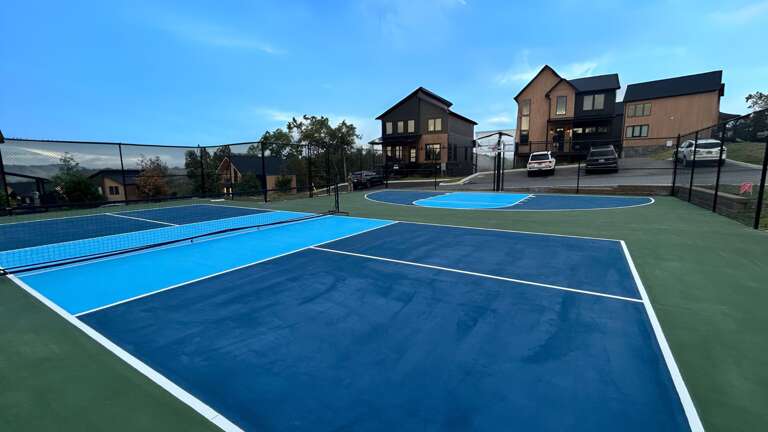 Pickleball and Basketball Court Amenity at Lodges at Reedmont