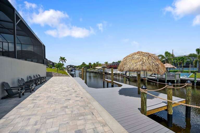 Decked Area Great For Fishing and Boat Dock with Lift