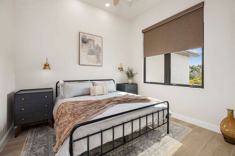 Front King Bedroom with Garden View