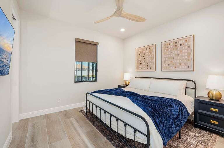 King Guest Bedroom with En-Suite Bathroom