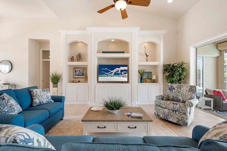 Open Living Floor Plan Great for Entertaining