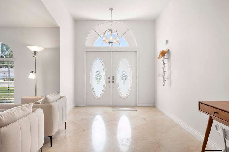 Foyer  Of Allure