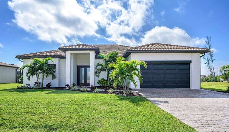 Welcome to Your Vacation Villa Alora