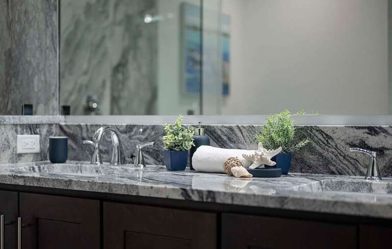 Dual Sinks in Main Batrhoom connected to Main Bedroom