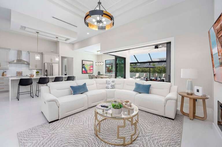 Open Concept Floor Plan for Living Room and Kitchen