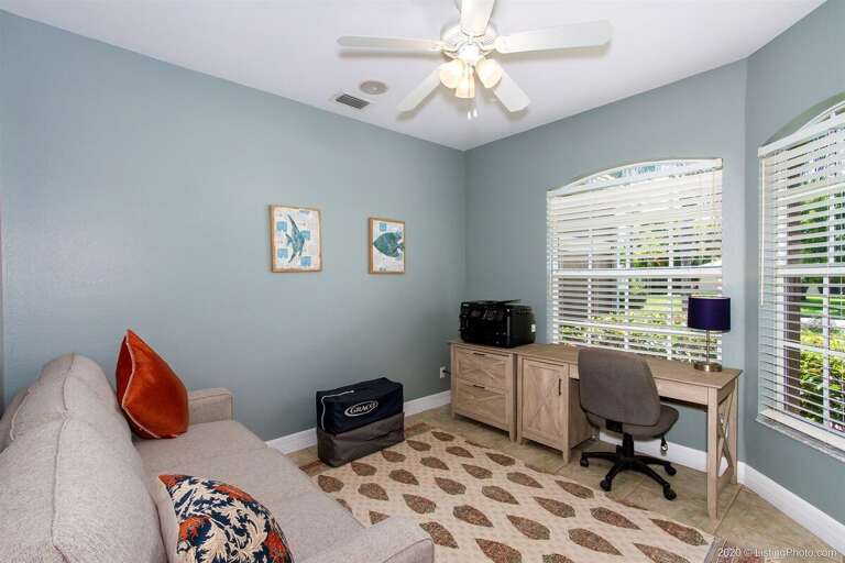 The Office/Den  wit Queen size Sofa Bed