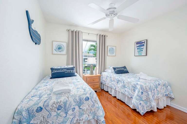 Third Bedroom with two Twin Bedroom with Pool View