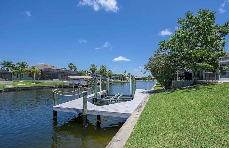 Boat Dock and Lift with Gulf Access