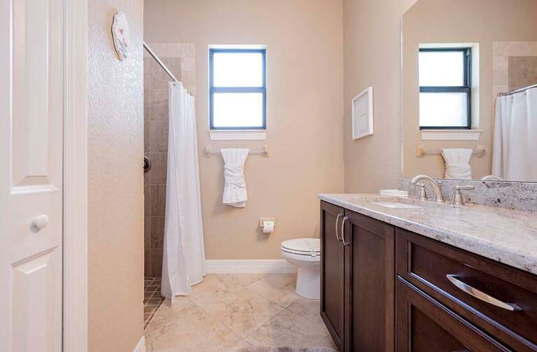 Guest Bathroom with Shower Tub Combo