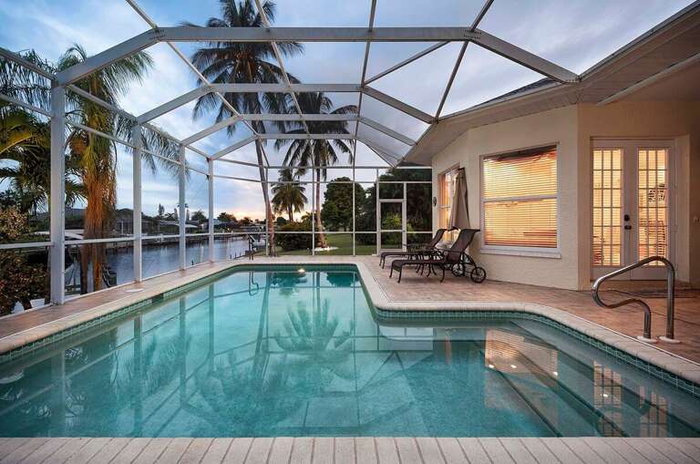 Outdoor Swimming Pool with Steps and Handrail