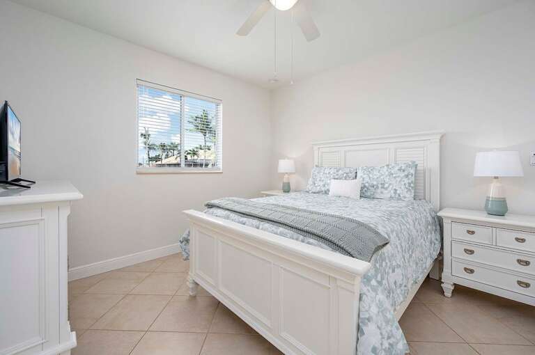 Queen Bedroom with Canal and Garden View