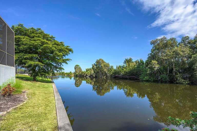 Canal View with Freshwater Great for Fishing
