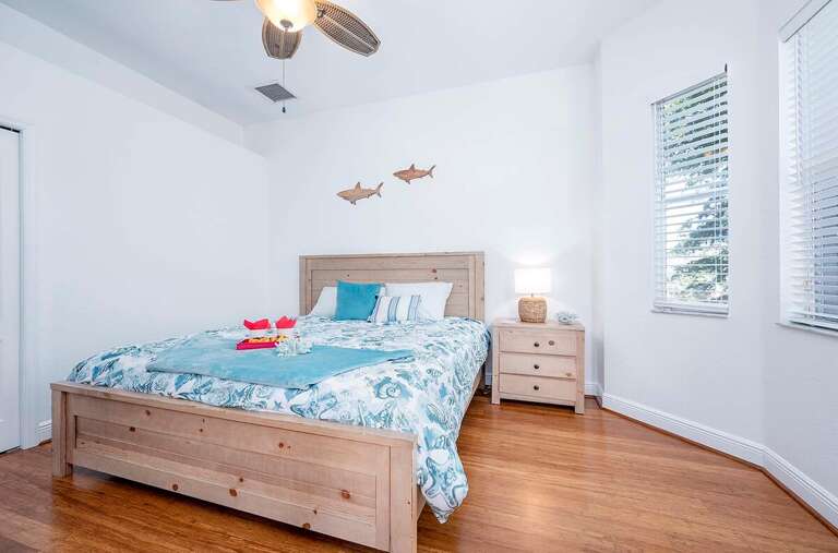 Guest Bedroom 1 with King Size Bed