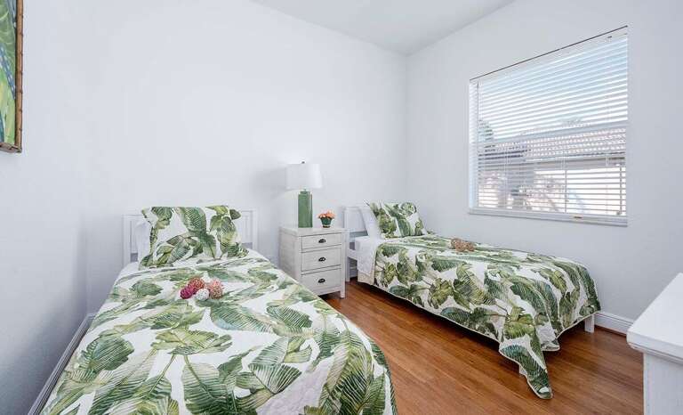 Guest Bedroom 2 with 2 Twin Beds