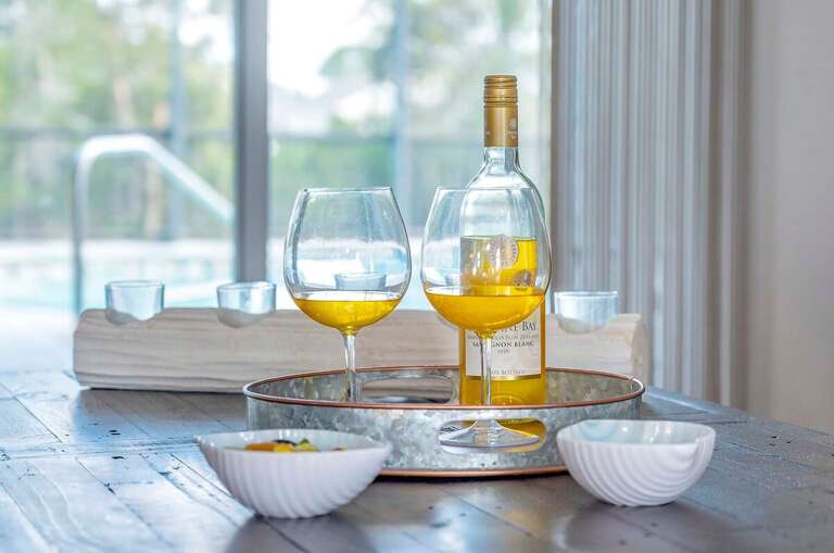 It's Wine O'clock