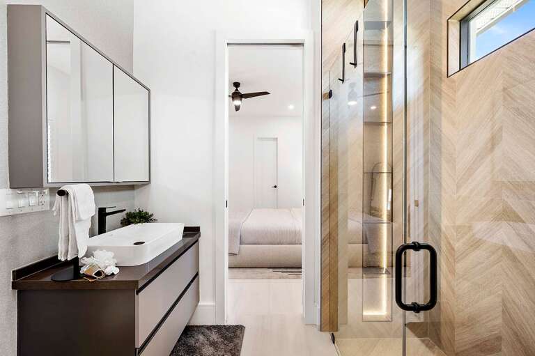 Jack and Jill Guest Bathroom with Sink and Shower