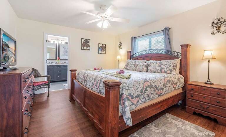 Main Bedroom with En-Suite Bathroom