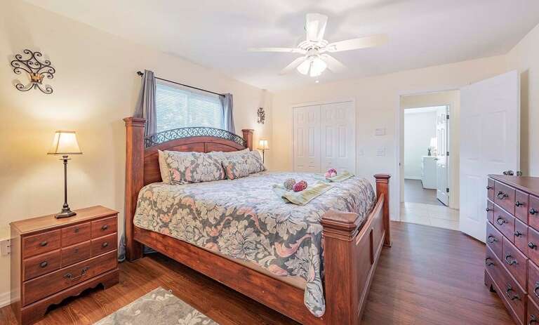 Main Bedroom with Garden View