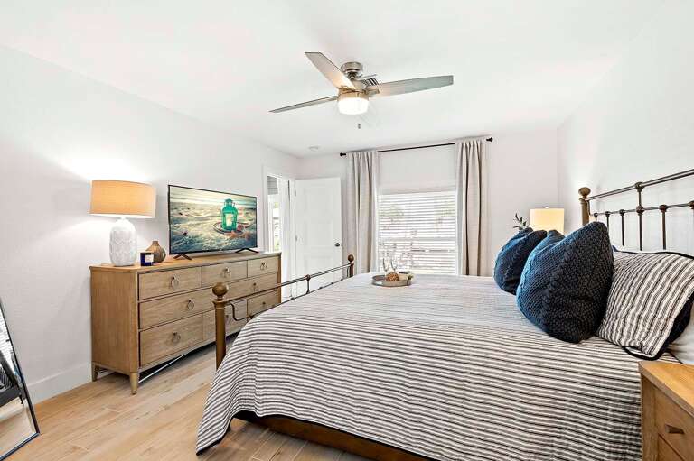 Main King Bedroom Suite with Views of the Garden and Lanai