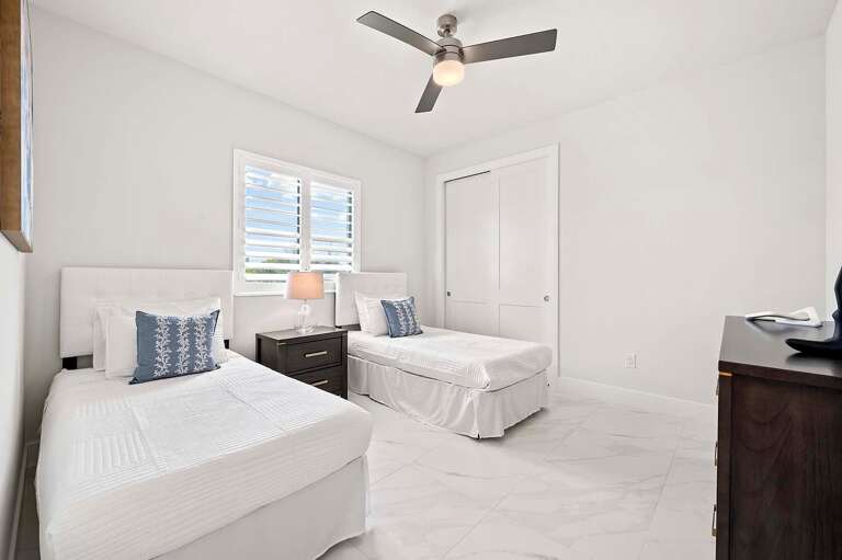 Twin Guest Bedroom with Garden View