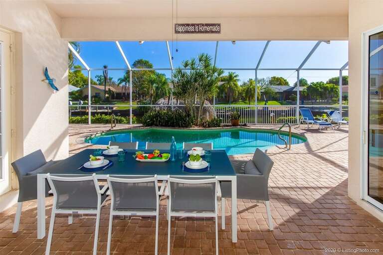 Al Fresco Dining with Amazing Water Views
