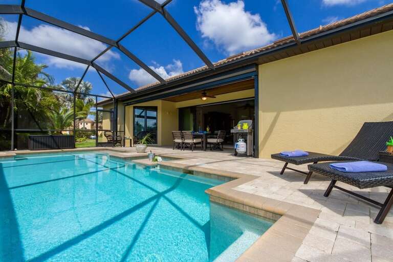 The swimming pool at Cape Life