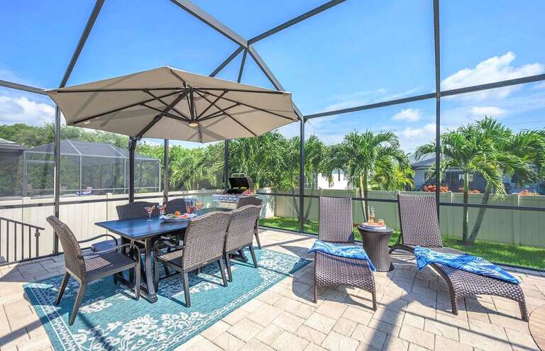 Al Fresco Dining Area with Beautiful Garden View