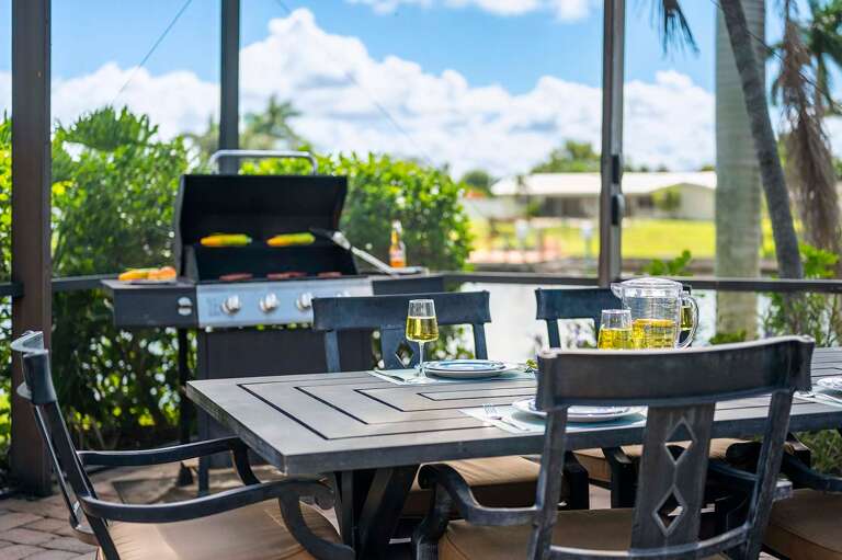 Al Fresco Dining on the Patio