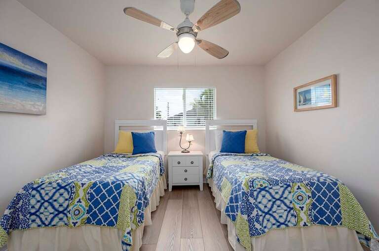 Twin Bedroom with Garden View