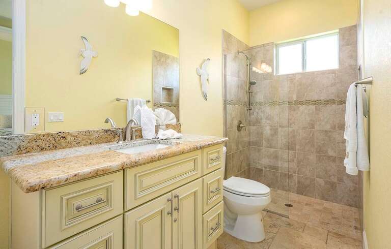 En-Suite Bathroom connected to 4th Bedroom