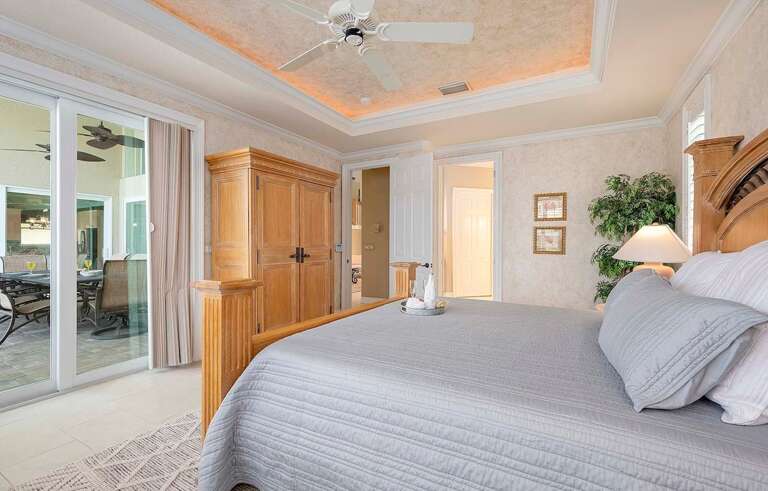 Main Bedroom with King Bed and Pool Access