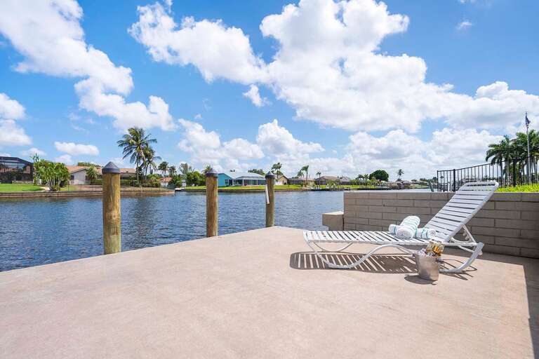 Additional Option to Enjoy the Sun on the Dock