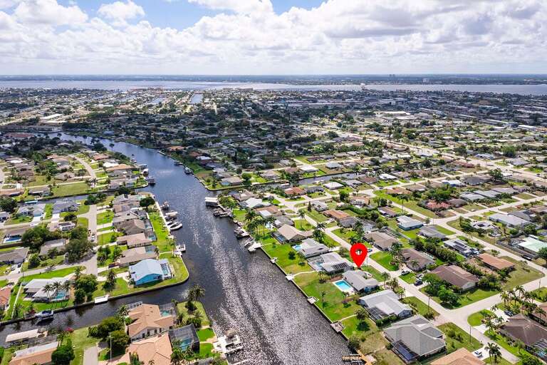 Direct Gulf Access Canal with Western Exposure