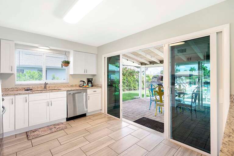 KItchen has Direct Access to the Screened in Lanai