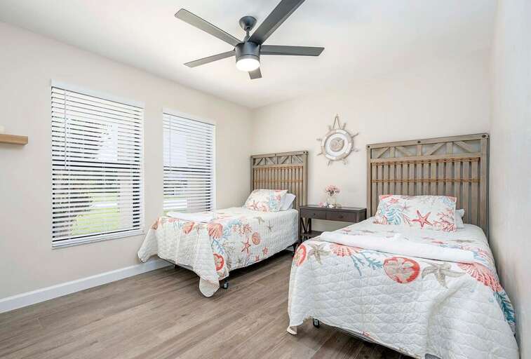 Twin Bedroom sleeps 2
