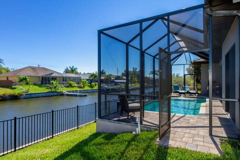 Sideview of the backyard