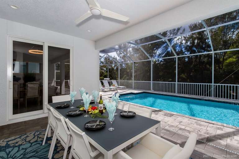 Covered Lanai for Outdoor Dining