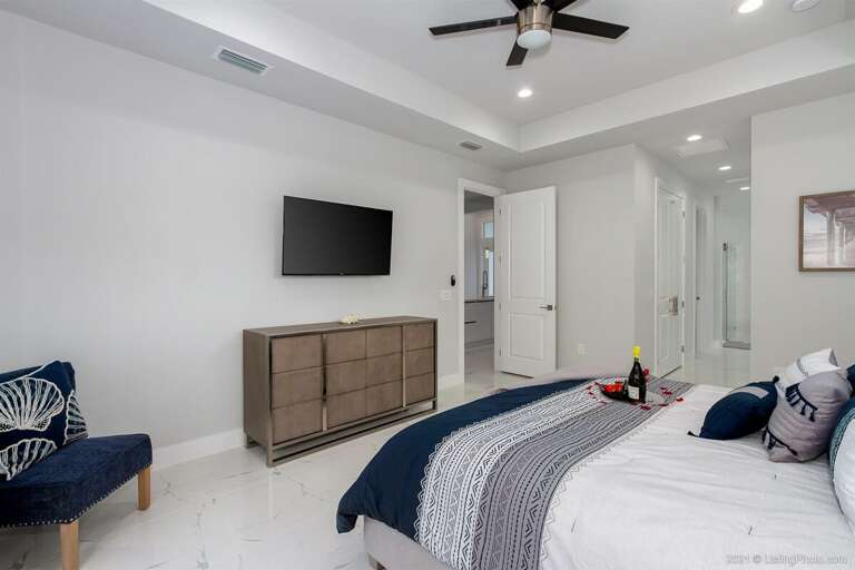 Main Bedroom with Flat Panel TV