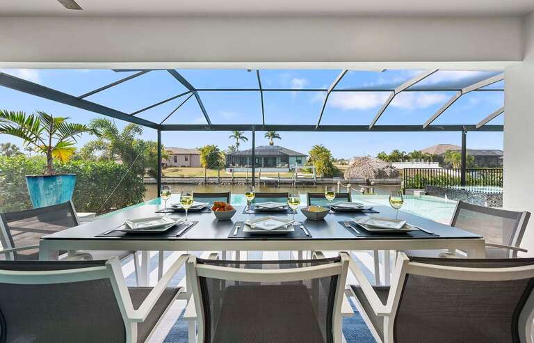 Enjoy Your Meals with Amazing Views