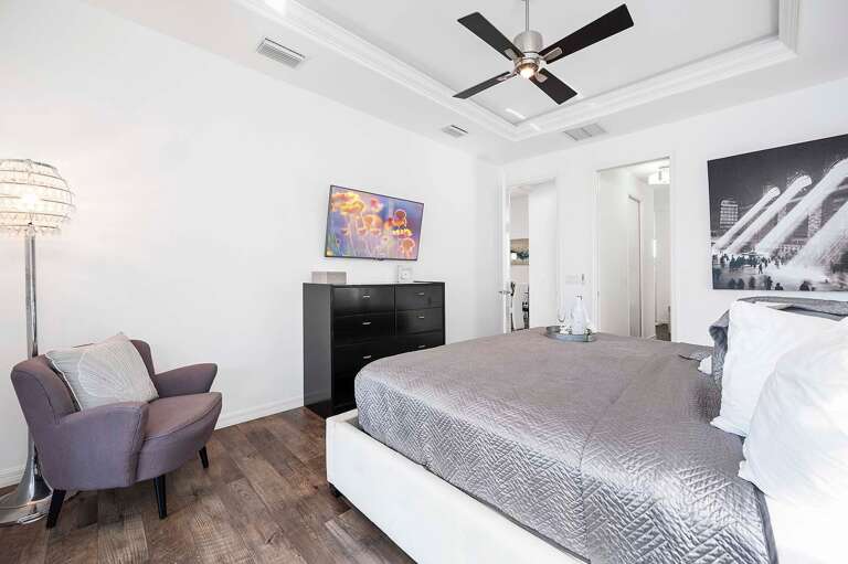 Guest King Bedroom with En-suite Bathroom