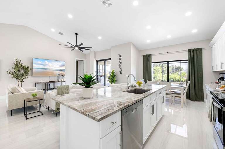 Large Floor Plan is a Great Space for Entertaining