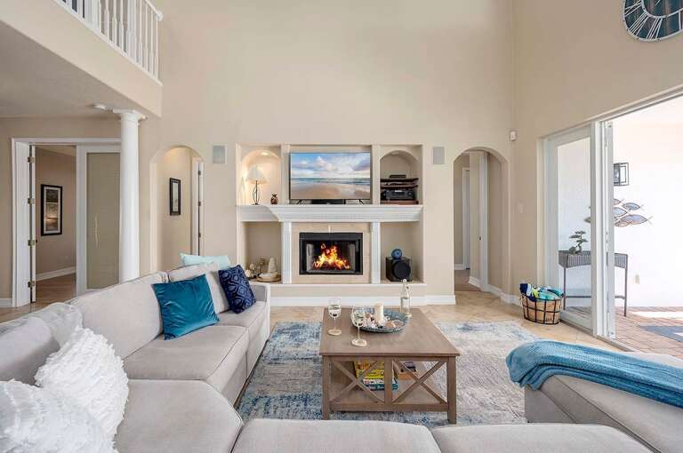 A Fire Place And Smart TV Is Available For Your Entertainment