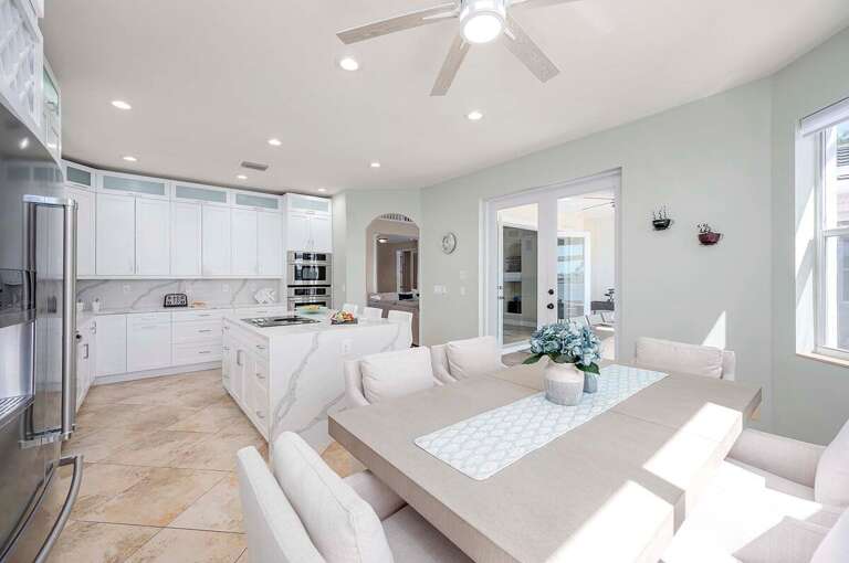 Kitchen with Eat In Dining Area